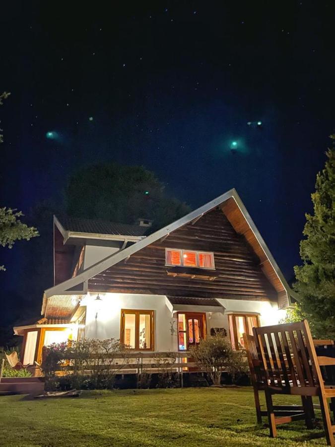 Campos do Jordão Cajueiro Houseヴィラ エクステリア 写真